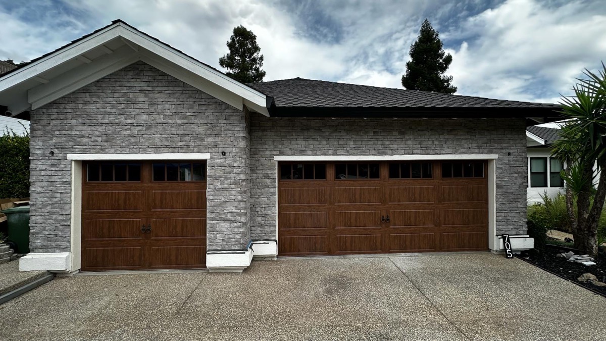 Decorative stone siding installation Sacramento exterior stonework